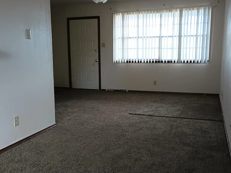 2805 Quail Run #4 — Photo 5