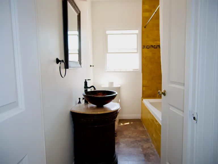 3036 Edgehill Dr — Photo 5