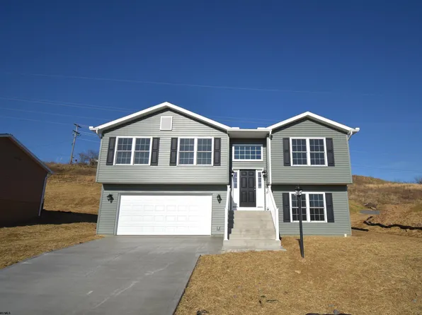 139 Summits Rdg, Morgantown, WV 26508