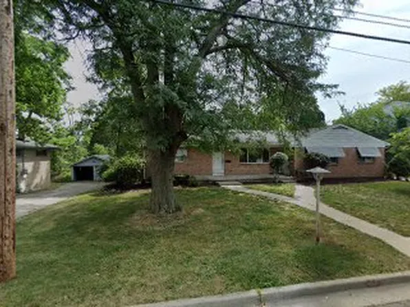 732 Berkshire Ln, East Lansing, MI 48823