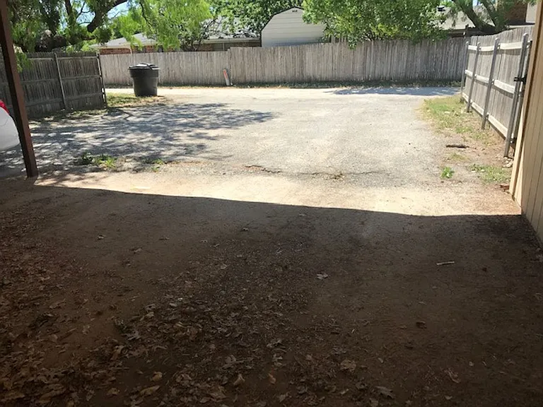 1217 Ruswood Dr — Photo 10