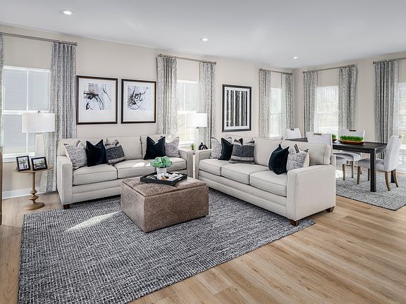 Hudson w 3-Car Garage