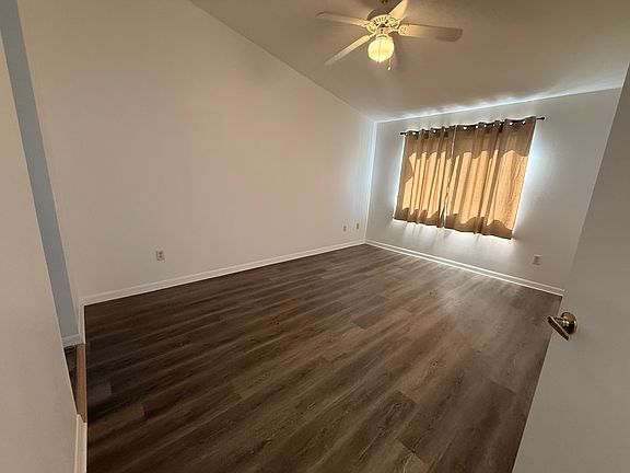 5th image of 862 Caribbean Dr #A