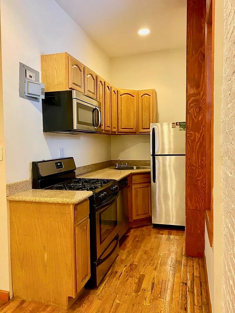 40 Cumberland Street — Photo 2