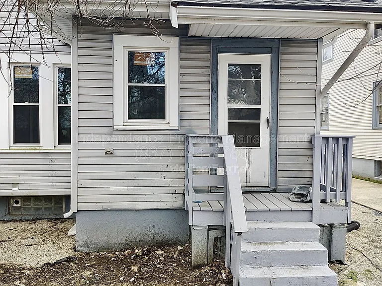 951 Ferndale Ave — Photo 16