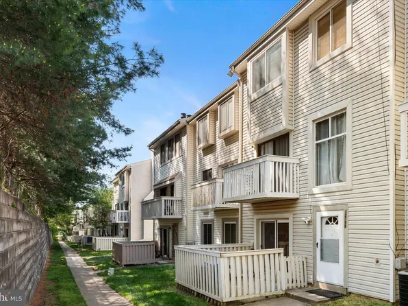 12799 Cara Dr, Woodbridge, VA 22192