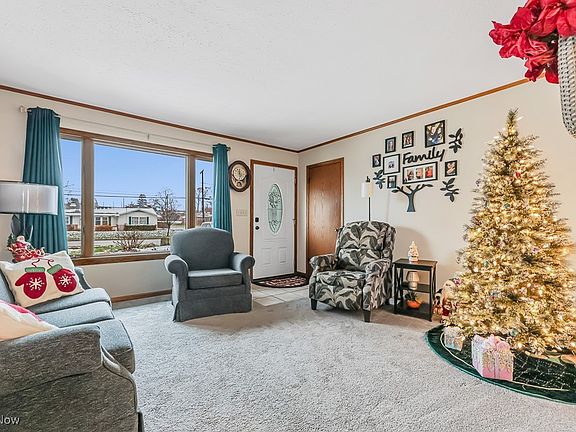 4th image of 487 Hilbish Ave