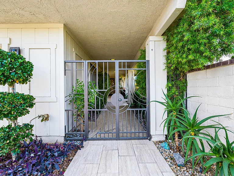 1 Briarcliff Ct — Photo 14