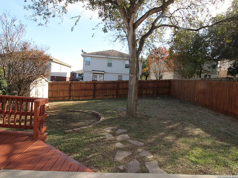 9114 Meadow Spgs — Photo 24