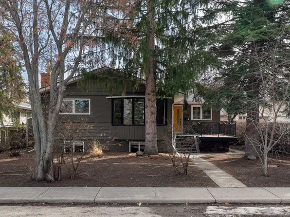 2507 N Chicoutimi Dr NW, Calgary, AB T2L 0W4