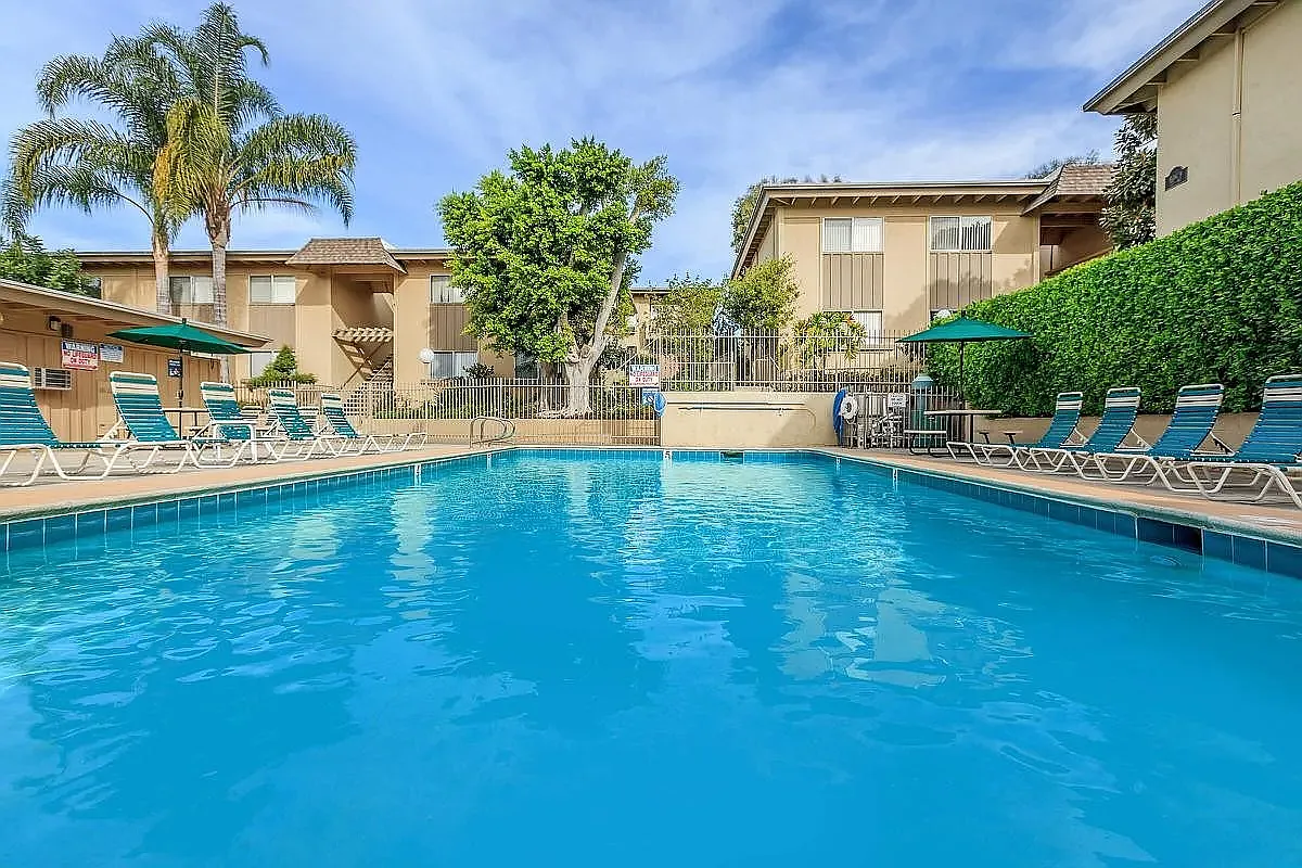 La Mesa Spring Gardens — Photo 1