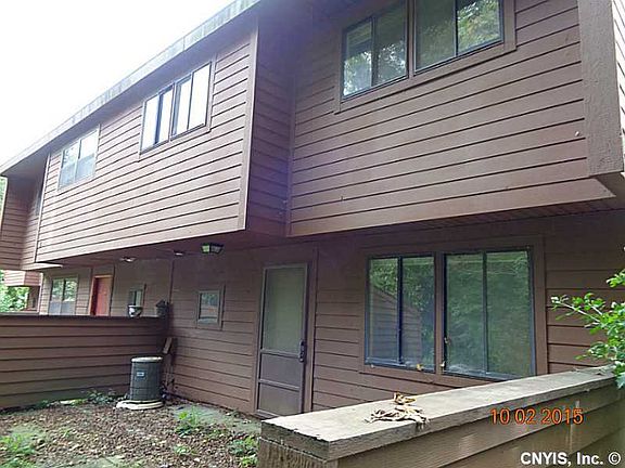 2nd image of 318 Higgins Dr