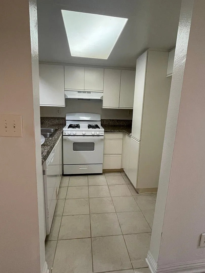 Wade - Stella-Mae, LLC — Photo 4