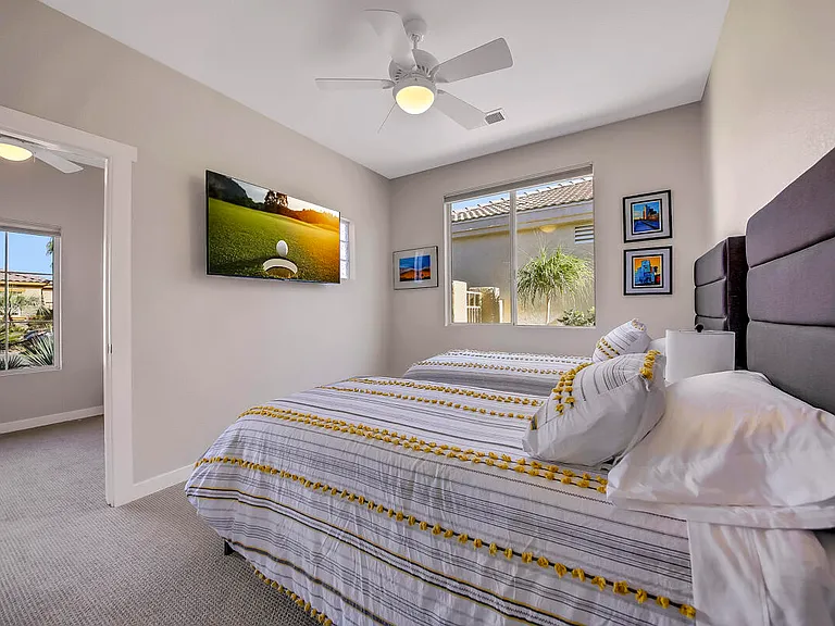 67361 N Laguna Dr — Photo 27