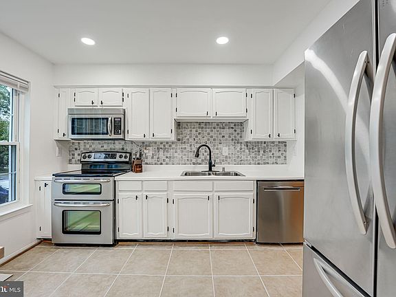 5th image of 5756 Heritage Hill Dr