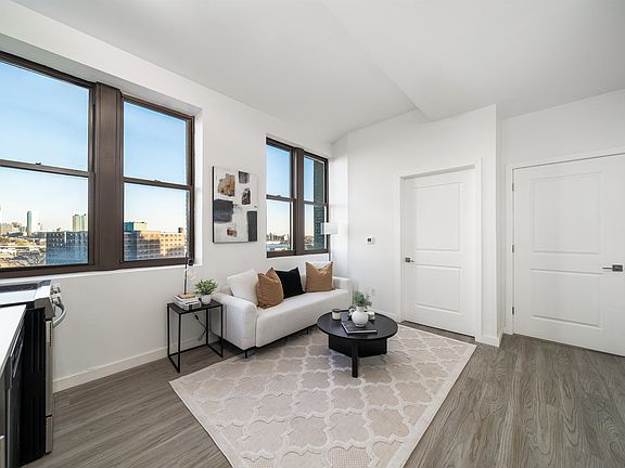 5th image of 201 Cornelison Ave #704
