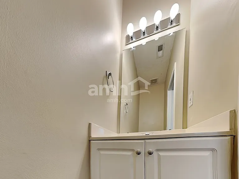 100 Summerchase Dr — Photo 10