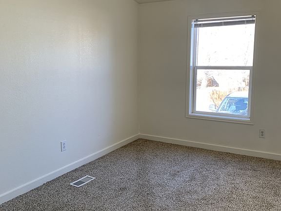 2nd image of 371 N Lincoln St #1