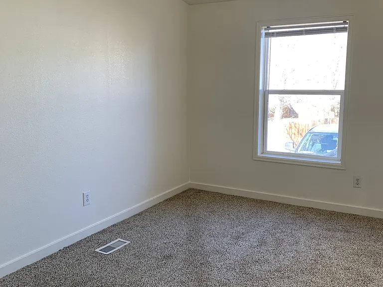 371 N Lincoln St #1 — Photo 2