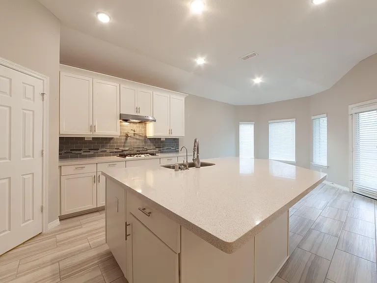 22138 Grand Mist Dr — Photo 8