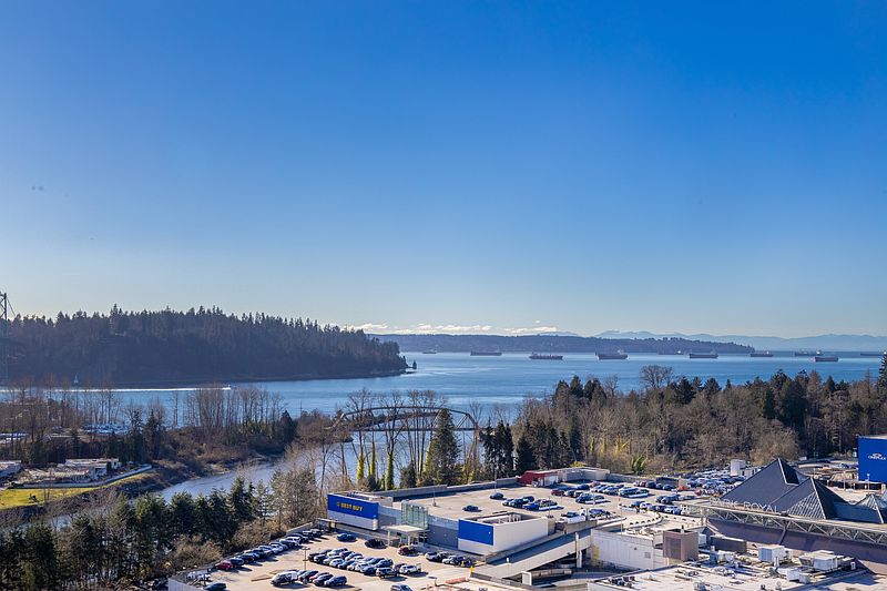 West Vancouver Apartment for rent - 2 Bedrooms — photo 21