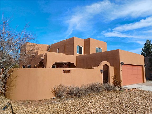 3rd image of 3248 Nizhoni Dr