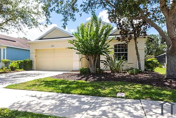 4 bed, 2073 sqft, $4,200 — Photo 3