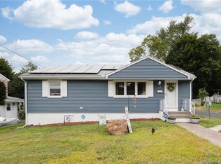 117 Maplewood Terrace Ext, Hamden, CT 06514