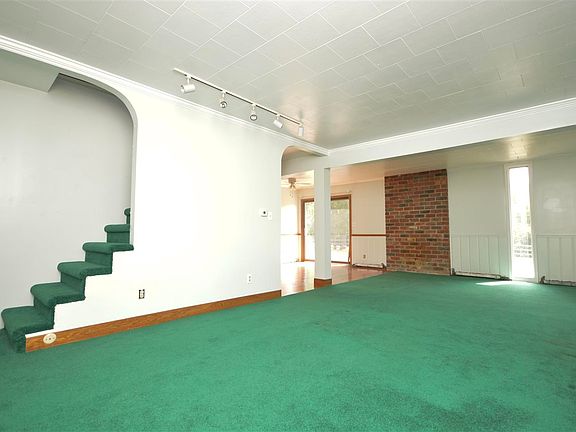 4th image of 616 Call St
