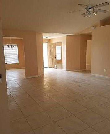 4th image of 2121 NW 10th St