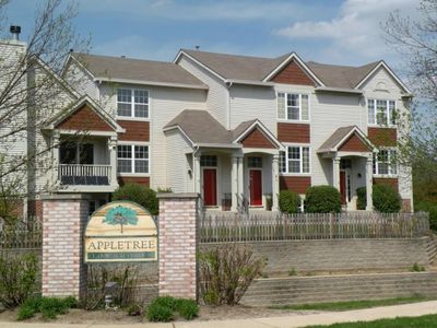1663 Apple Tree Ln, West Chicago, IL, 60185