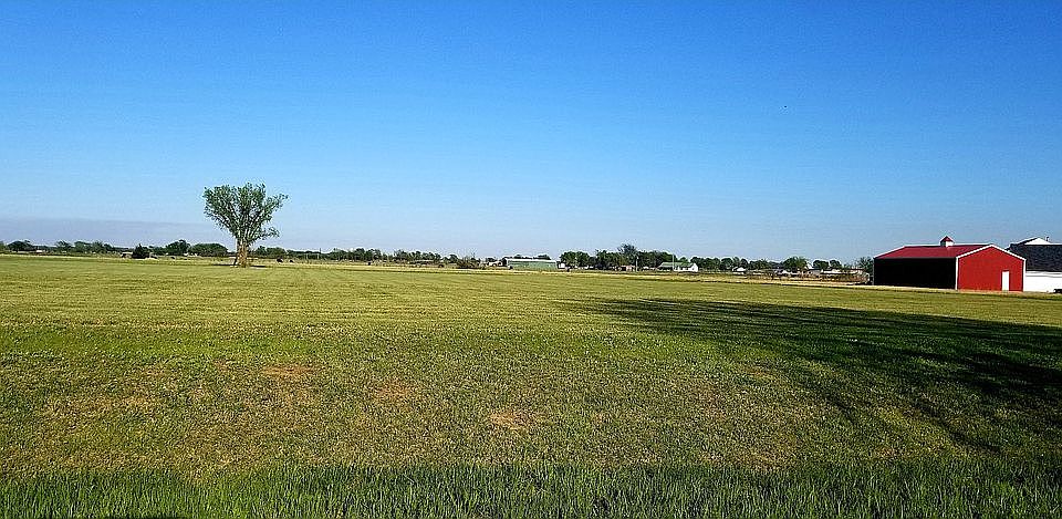 2nd image of 470 N 434th Rd