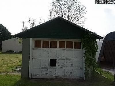 4th image of 1303 13th St SE