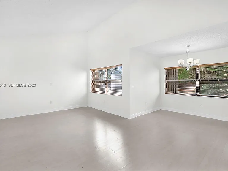 685 W Park Dr #206-11 — Photo 6