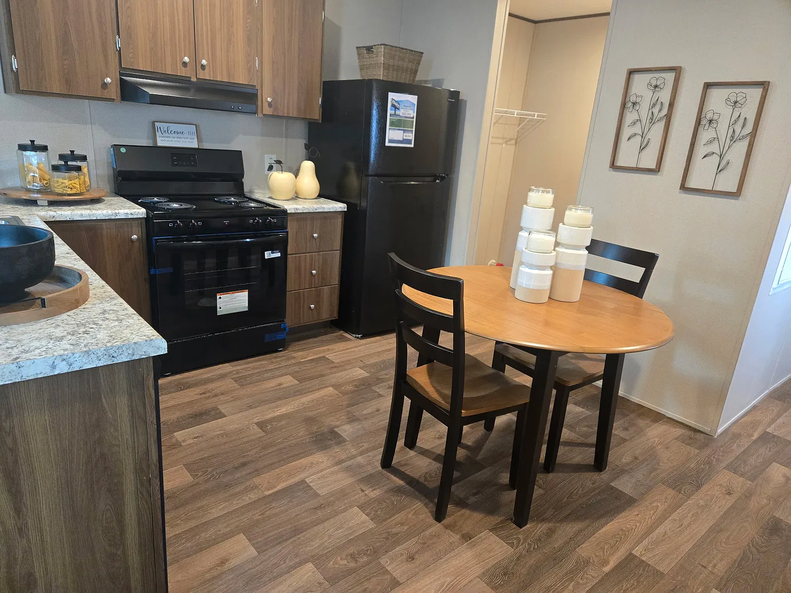 2 bed, 790 sqft, $1,000 — Photo 2
