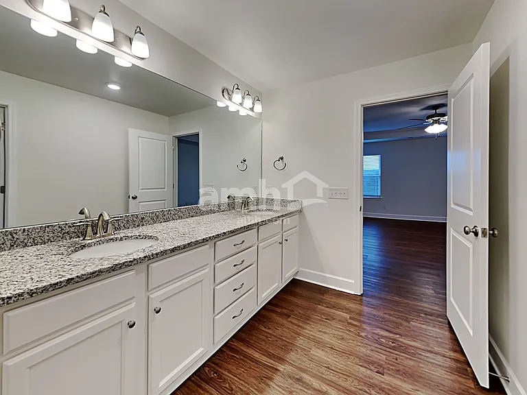 428 Bluewater Dr — Photo 14