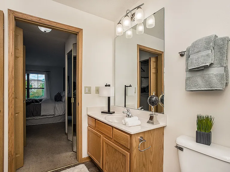 Library Hill Apartments — Photo 31
