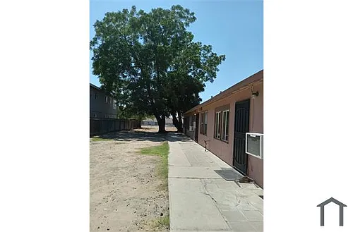 4540 E Harvey Ave Photo 1