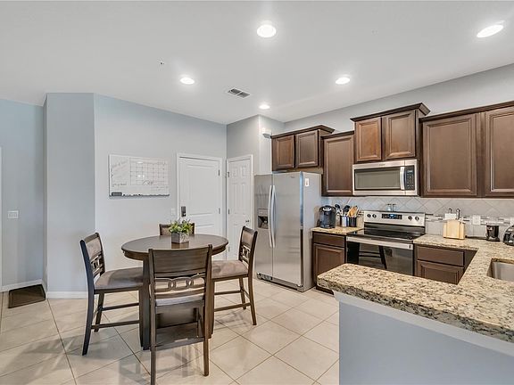 3rd image of 1053 Pavia Dr #1053