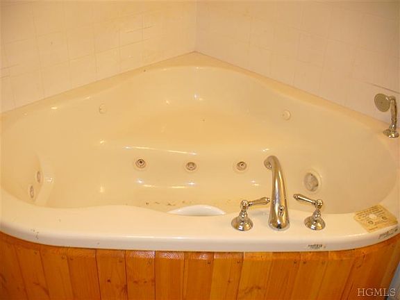 2nd image of 34 Agor Ln
