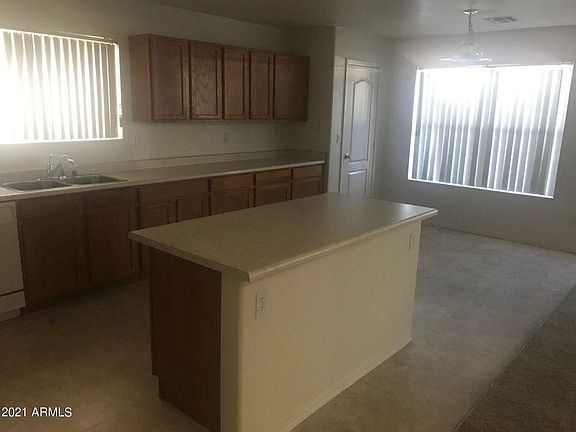 3rd image of 1033 S San Vincente Ct