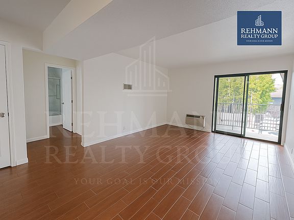 3rd image of 3622 S Cordoba Ave #10