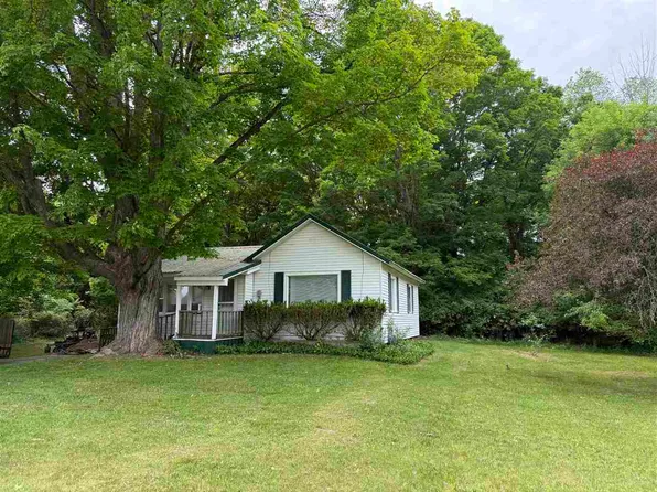 306 Echo St, East Jordan, MI 49727