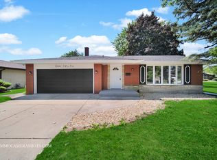 855 E 168th St, South Holland, IL 60473