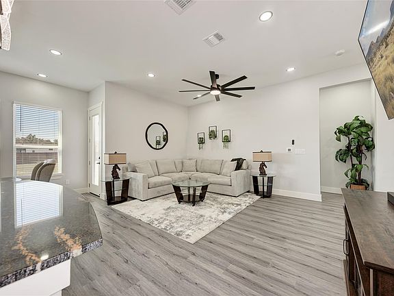 5th image of 113 Los Robles Rd