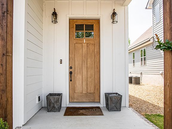 4th image of 1754 Seven Pines Ln #30