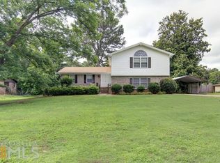 2061 Surrey Trl SE, Conyers, GA 30013