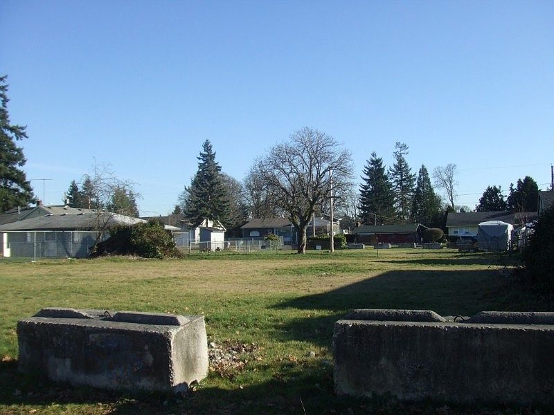 The lot from the Portland Ave side.