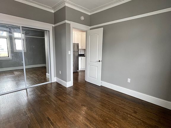 5th image of 2055 Polk St APT 3