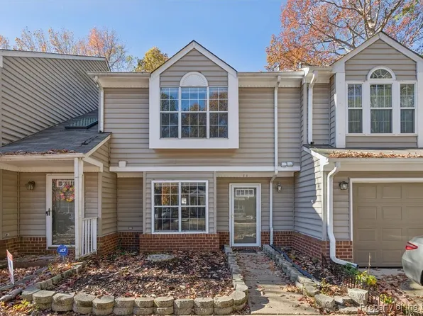 11 Hawthorn Pl, Hampton, VA 23666